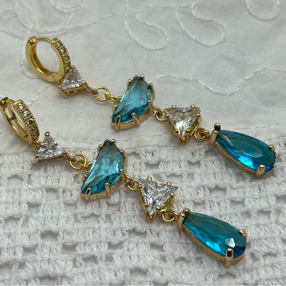 Turquoise Glass White Cubic Zirconia Rhinestone Latch Back Dangle Earrings - Picture 1 of 2